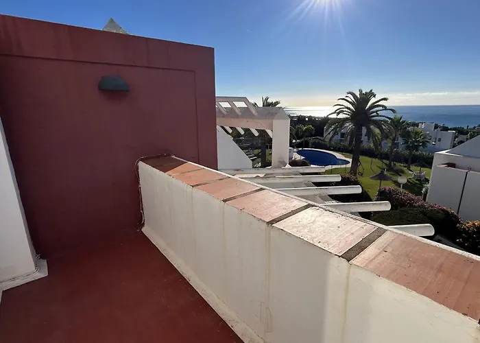 Alhambra 9 * נרחה