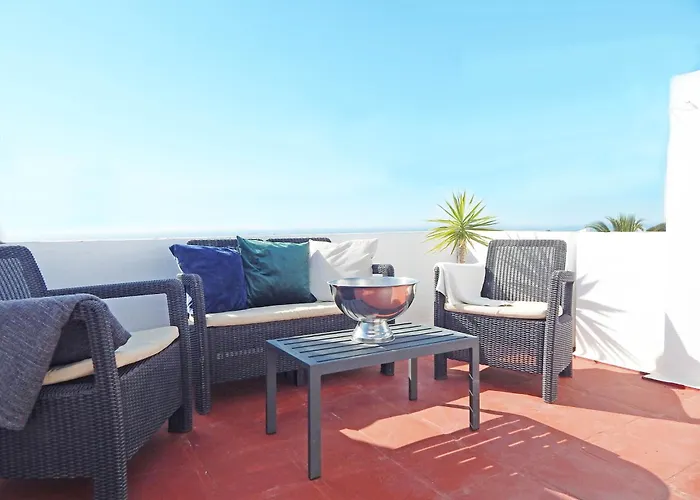 Alhambra 9 בית נופש