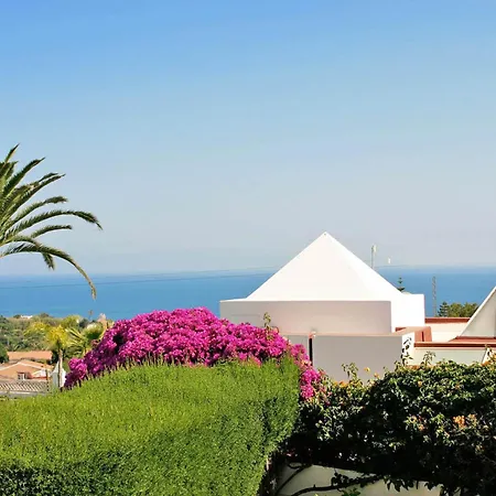 Alhambra 9 Prázdninový dům